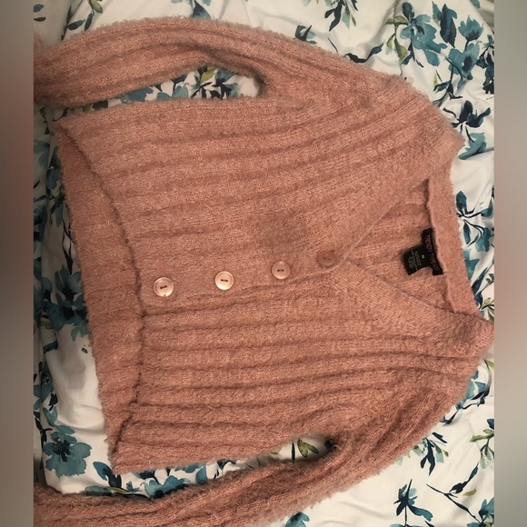 Pink cardigan sweater - Picture 2 of 2